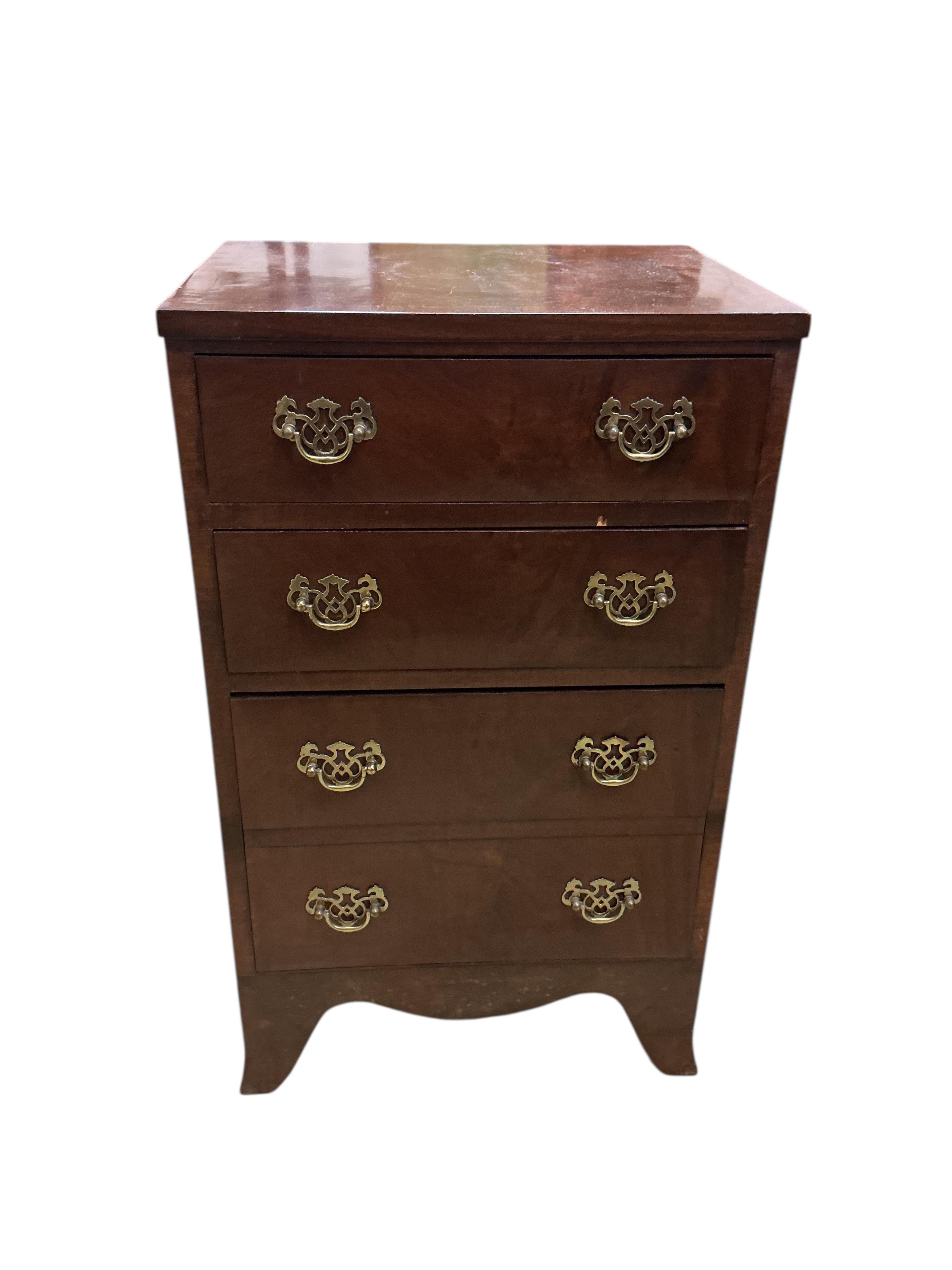 A pair of reproduction George III style mahogany bedside chests, width 46cm, depth 36cm, height 76cm